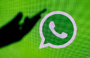 3 new WhatsApp features: leave group silently, choose who can see you when you're online, screenshot blocking for 'view once messages'
