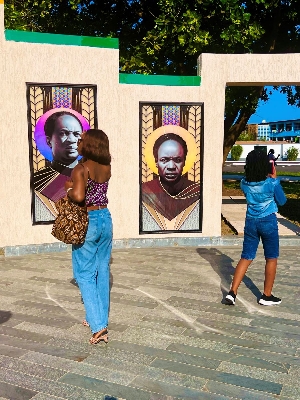 Naa Oyoo Quartey (source) at the Kwame Nkrumah Memorial Park