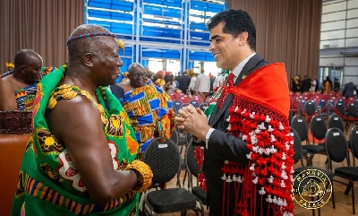 Asantehene in Surinam