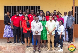 The  two MPs and participants  in a group photograph at Street Academy