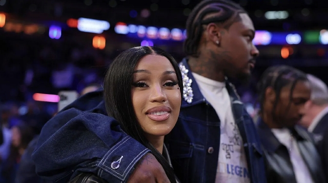 Cardi B dá à luz o quarto filho e anuncia novidades bombásticas: O que vem por aí?