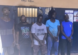 Robbery suspects