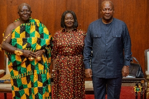 Asantehene ,Prof Opoku-Agyemang and President Mahama in a pose