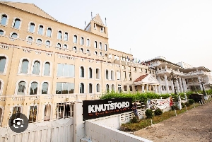 Knutford University College