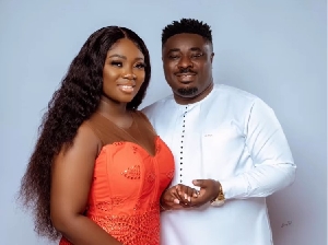 Stacey Amoateng (L) and Okyeame Quophi (R)