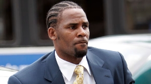 Nam Y. Huh/AP/File (Pic): R. Kelly arrives at the Cook County Criminal Court Building in Chicago on June 13, 2008