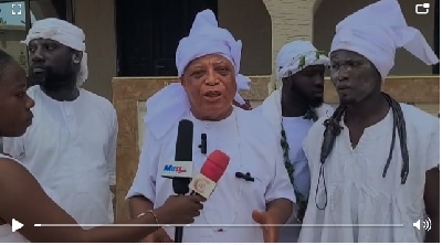 Nii Bortey Okplen Jalesane II addressing the press
