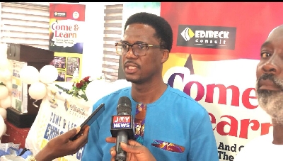 Kwadwo Obiri Ampong being interviewed by the press