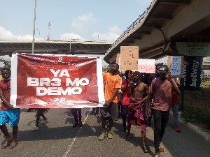 File photo of students demonstrtaing in Accra