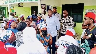 Patrick Yaw Boamah presenting the medical equipment