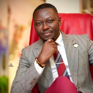 Arnold Baidoo, entertainment journalist, pundit and writer
