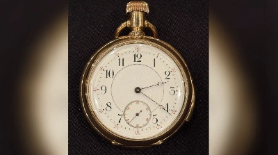 BNPS (Pic): The pocket stopped at the moment the Titanic disappeared beneath the waves